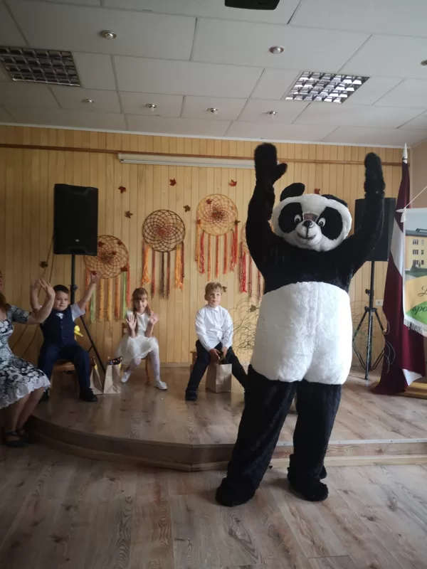 Zinību diena