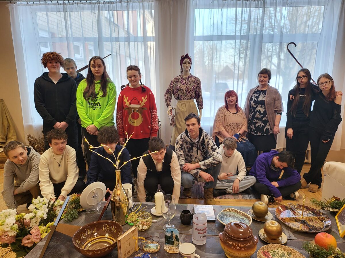 Izstāde "Viļķenes amatierteātris pēdējos 30 gados un senatnē"